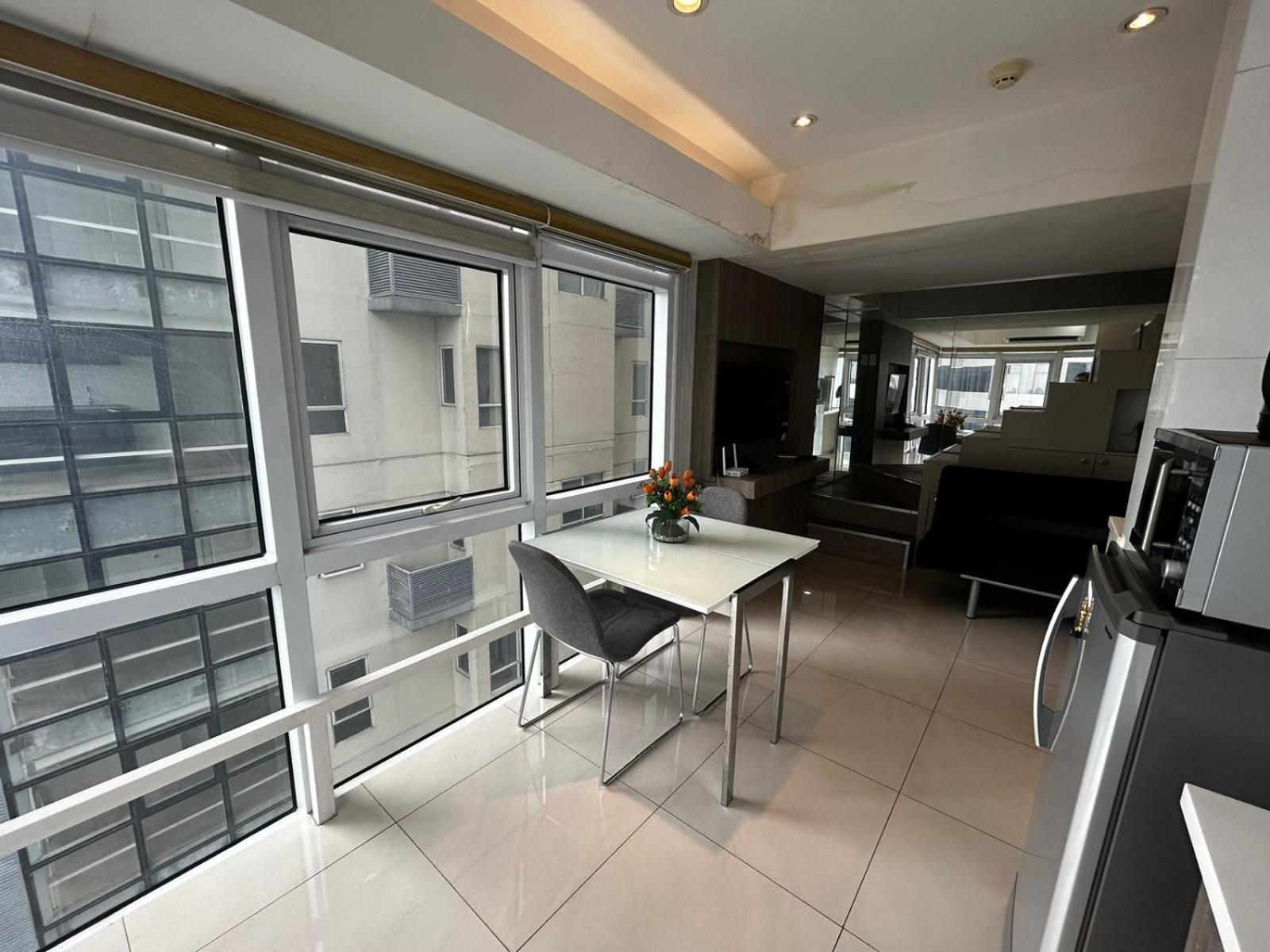 Oasis Regency @ Fort Victoria Bgc Taguig Εξωτερικό φωτογραφία