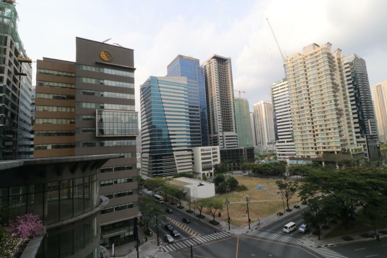 Oasis Regency @ Fort Victoria Bgc Taguig Εξωτερικό φωτογραφία